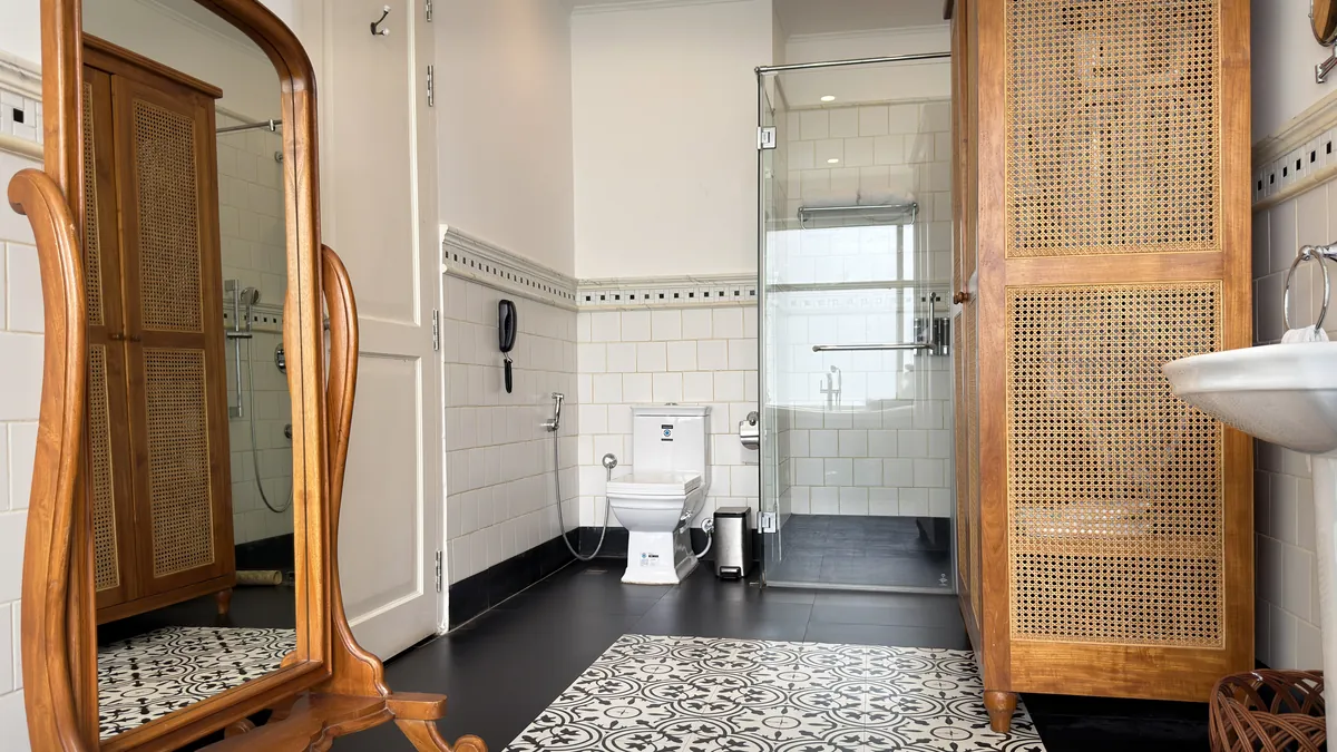 Balmoral Grand Royal Suite, view 4