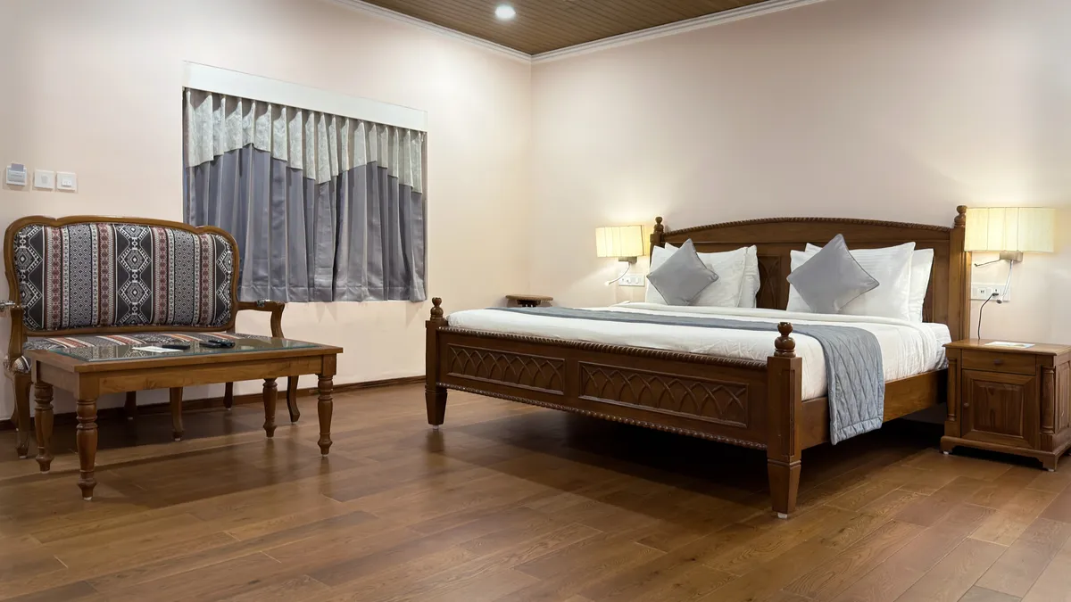 Kensington Signature Mini Suite, view 7