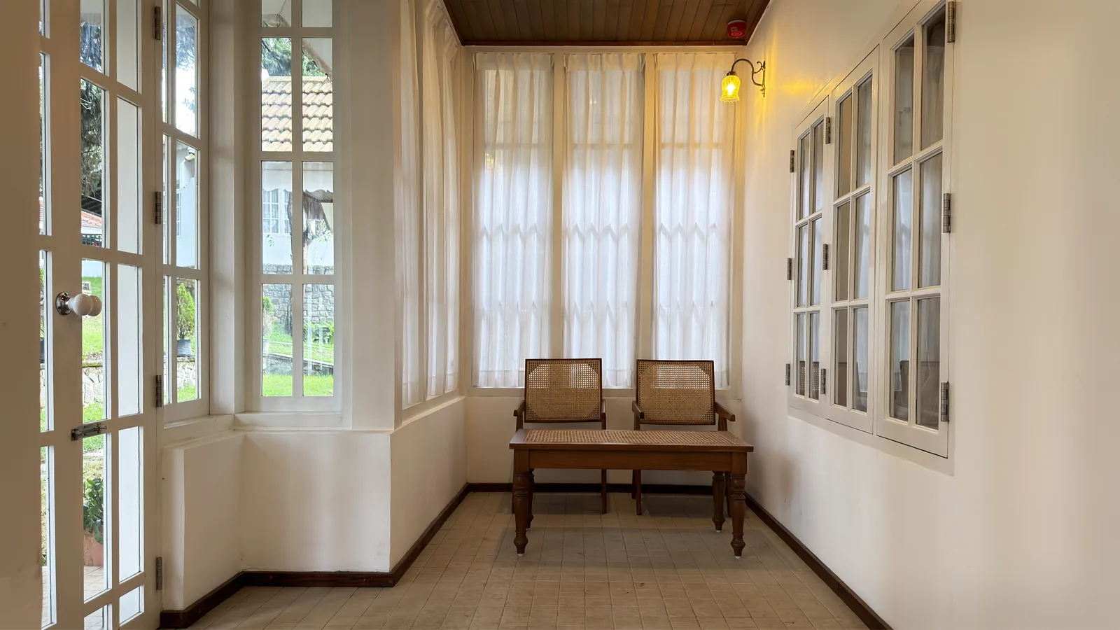 Kensington Signature Mini Suite