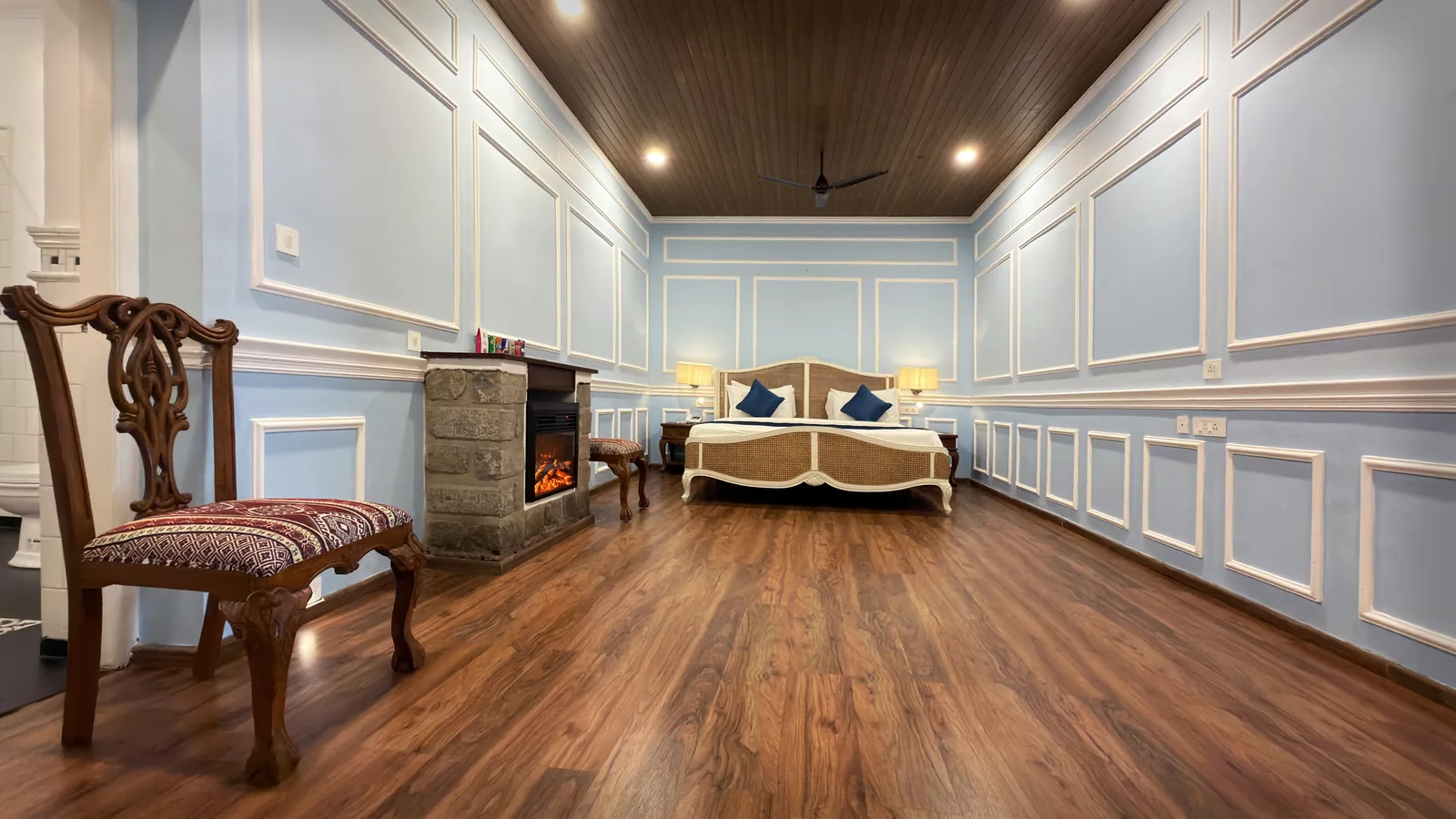 Windsor Luxe Heritage Suite
